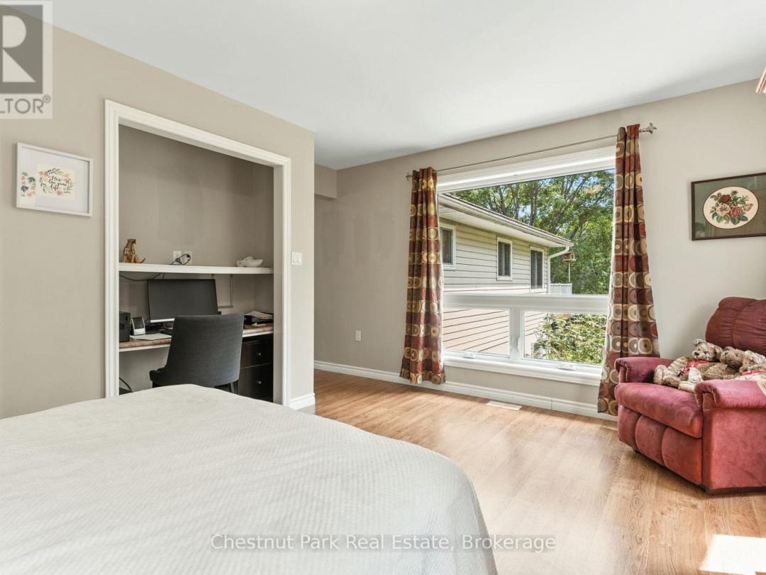 1054 GREEN LAKE ROAD, Gull River