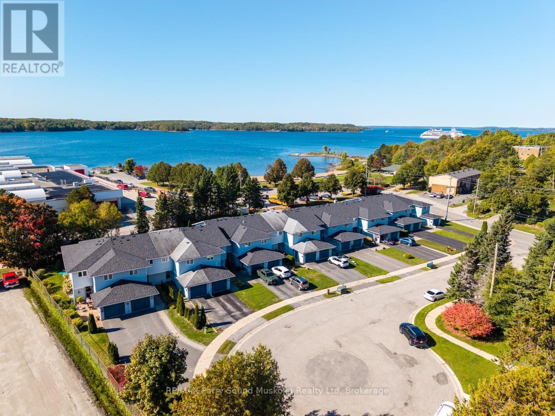 18 GEORGIAN BAY AVENUE, 