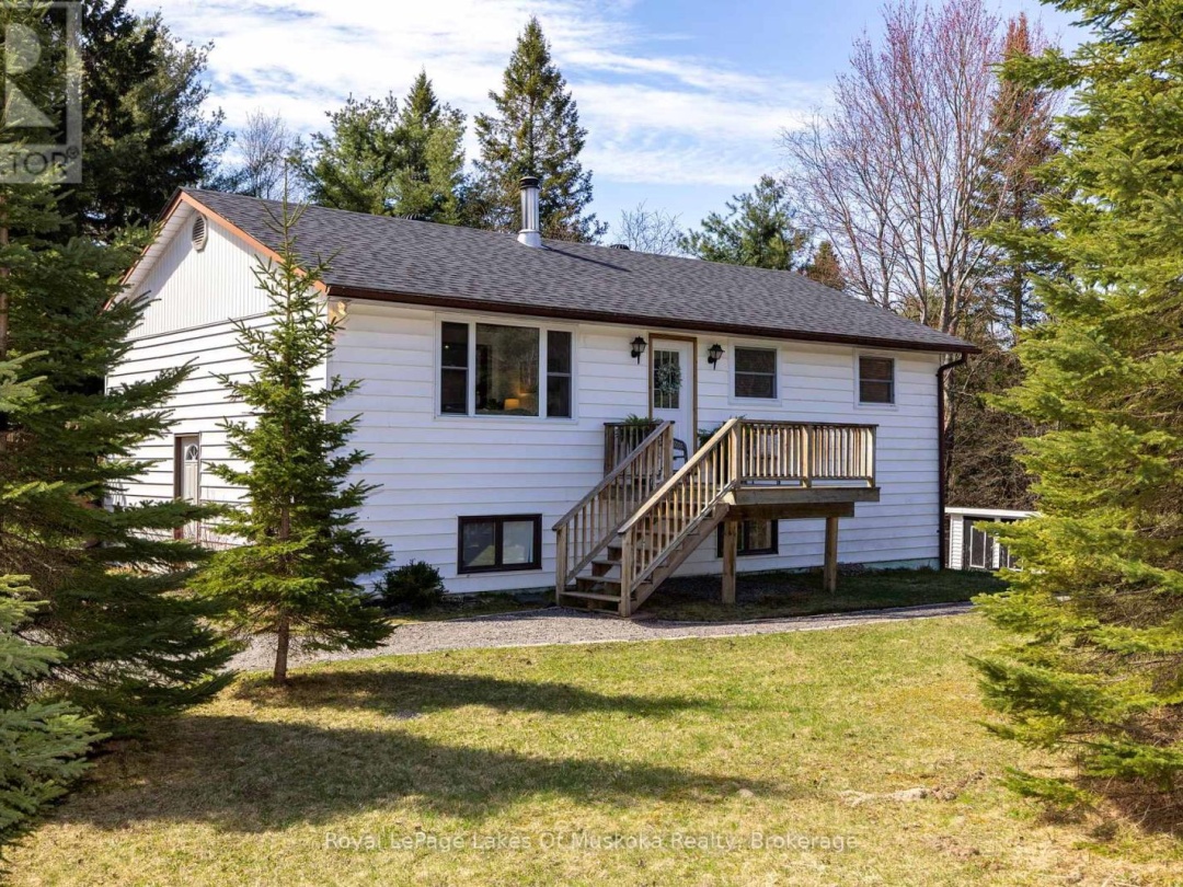 1136 High Falls Road, Muskoka River