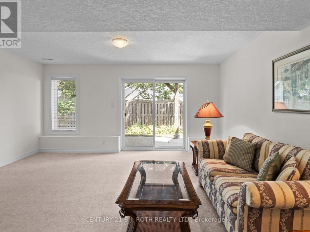 8 CANTERBURY CIRCLE, 