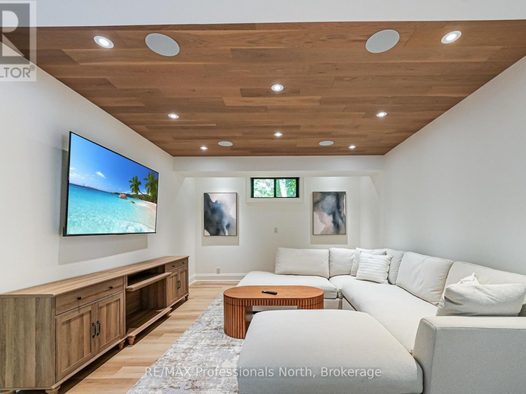 1015 TREASURE DRIVE, 