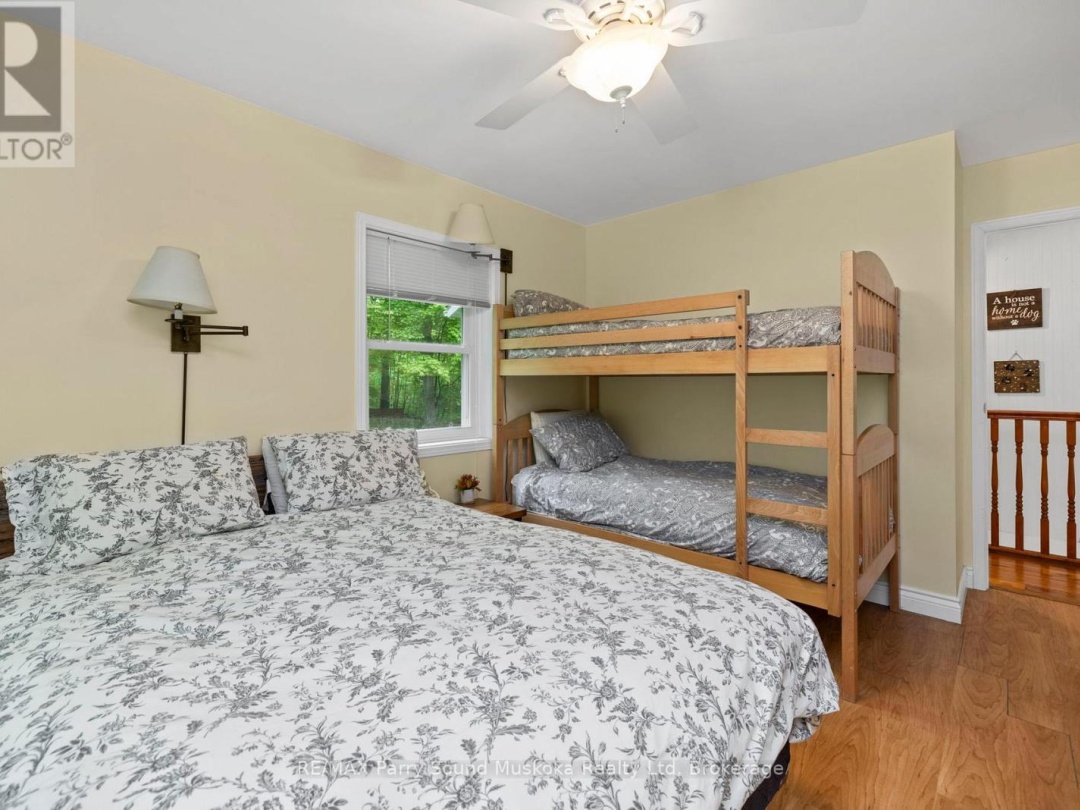 131 DOWNES ROAD, Horseshoe Lake