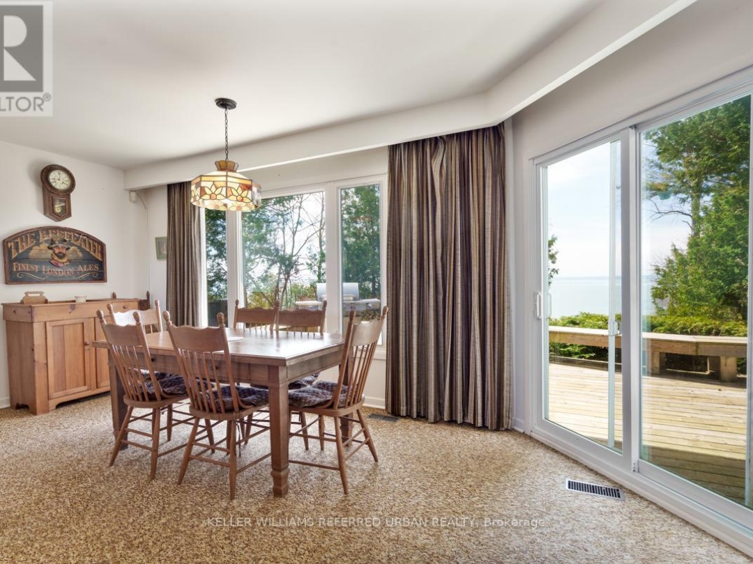 26950 Cedarhurst Beach Road, Lake Simcoe