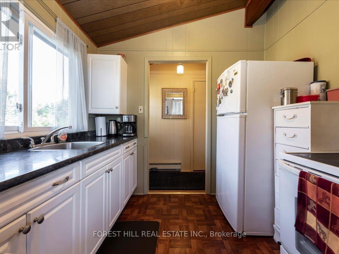 67 LAKE AVENUE, Lake Simcoe