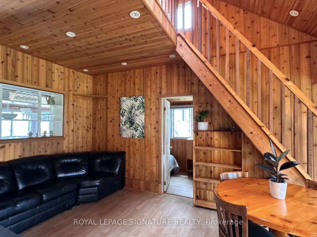 7 RIDGE AVENUE, Lake Simcoe