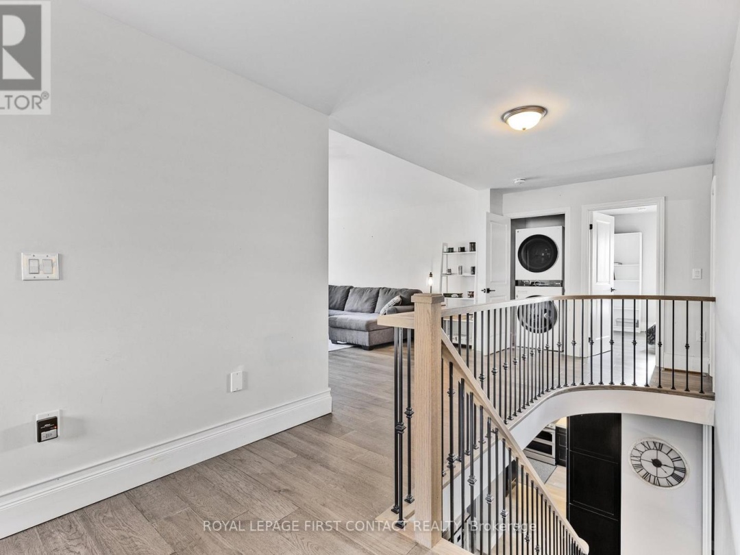 3075 Orion Boulevard, Orillia