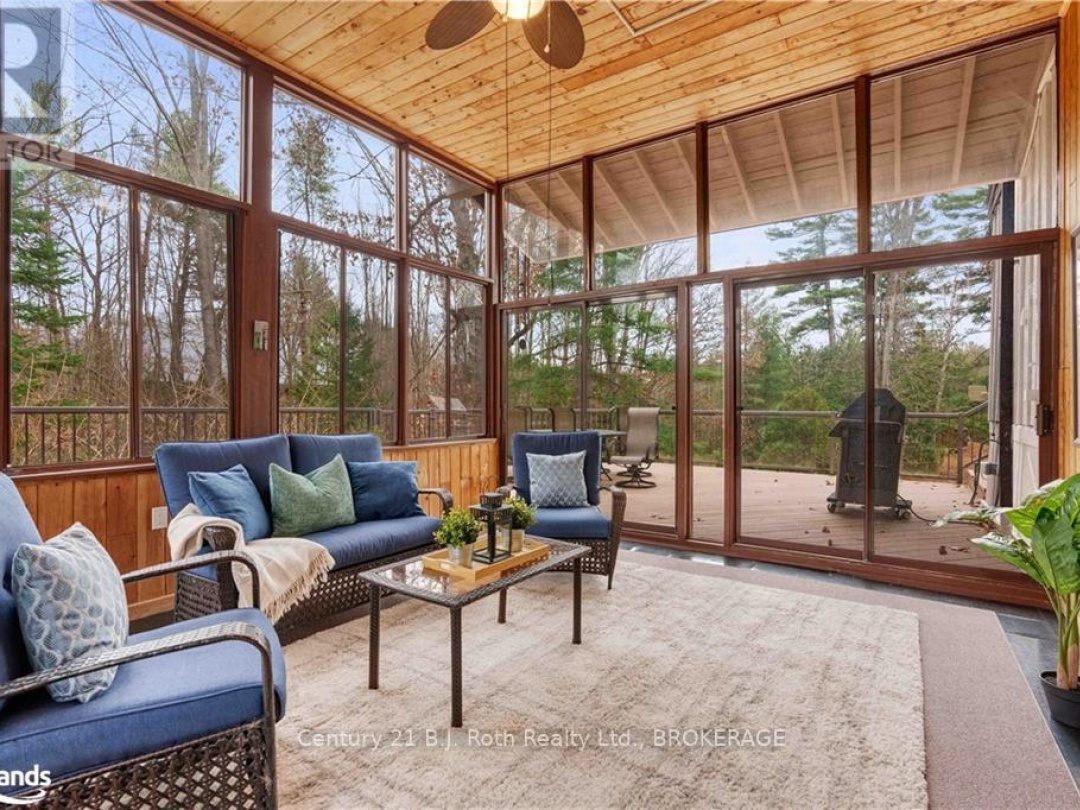 2983 Whelan Way, Black Lake