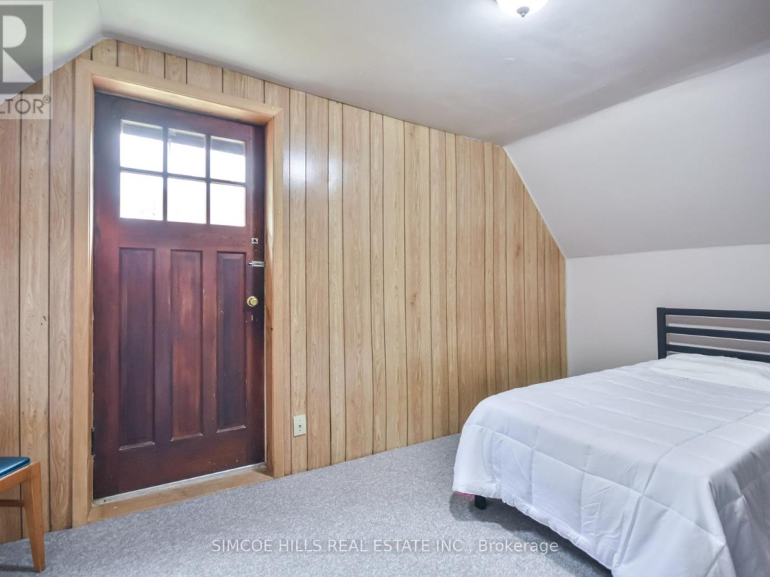 2693 WAINMAN LINE, 