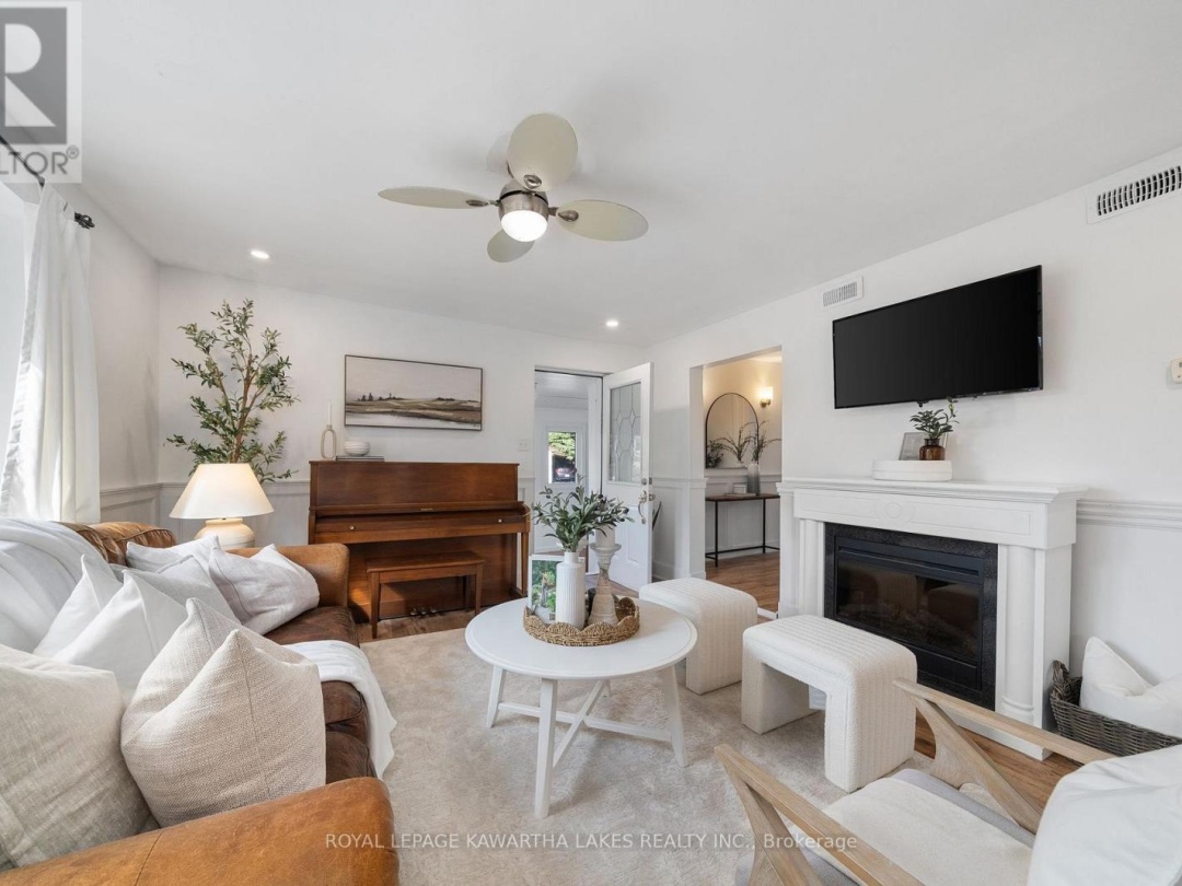 19 PRINCE STREET E, 