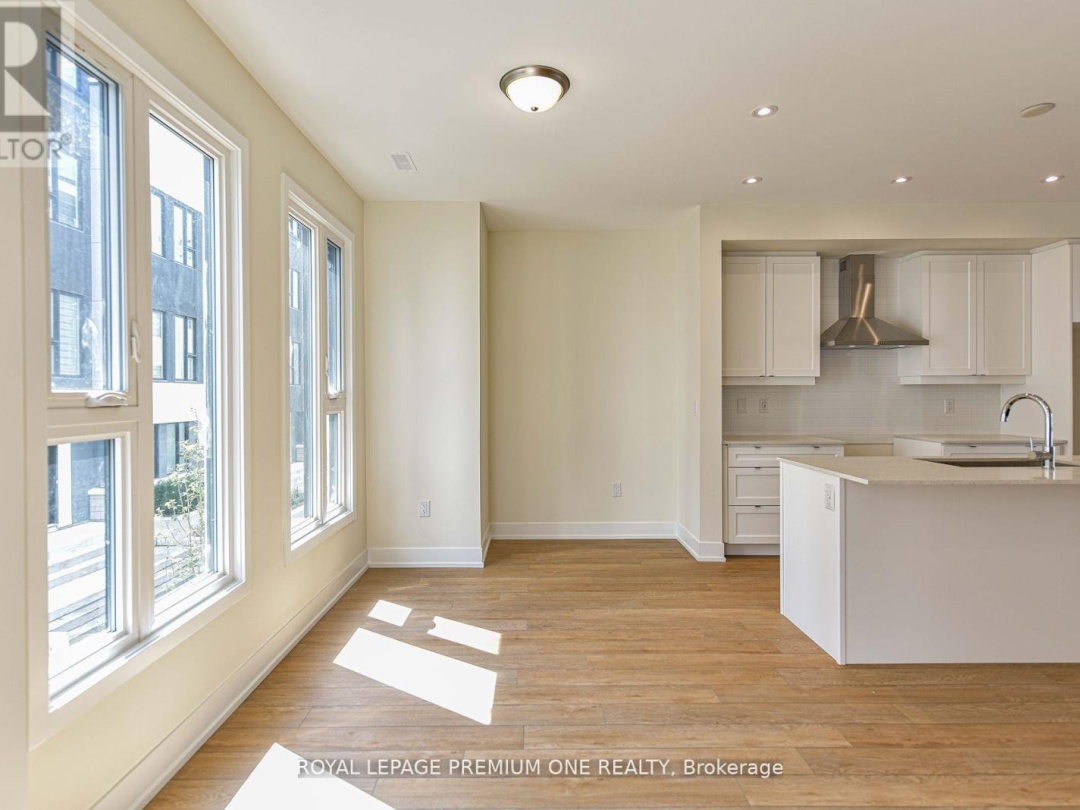 12 MARINER'S PIER WAY, 