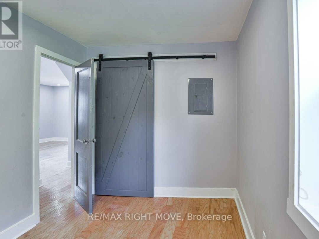 299 MARY STREET, 