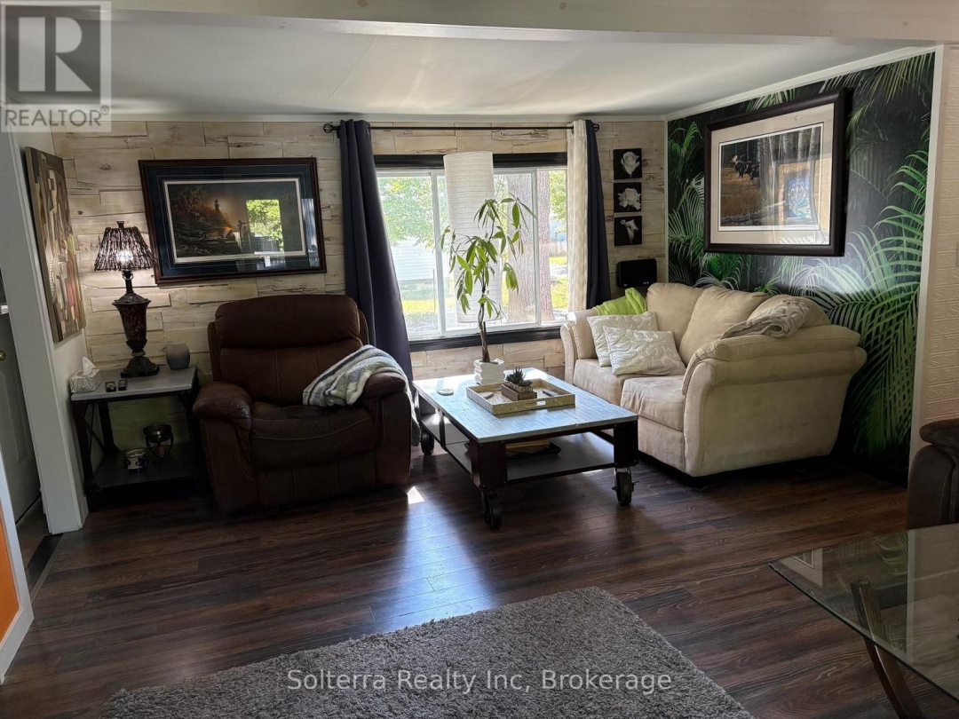 UNIT 402 - 1713 HIGHWAY 11, SOUTH S, 