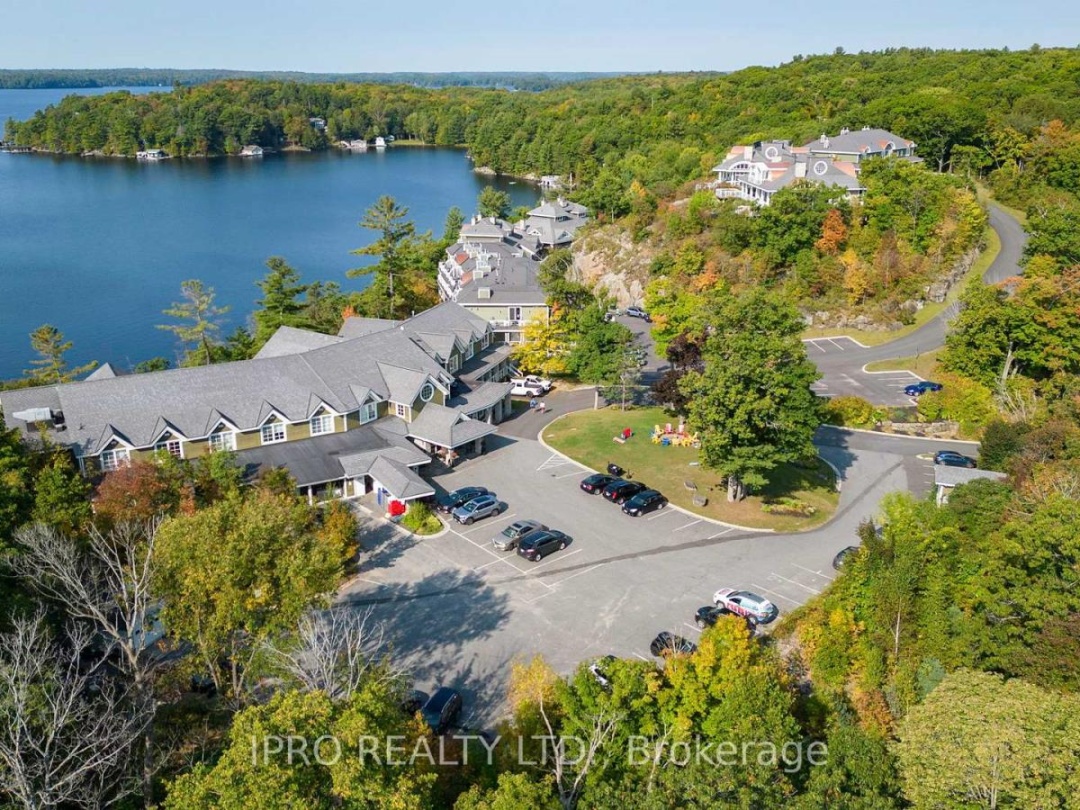 16 1869 Muskoka Rd 118 West Road, Lake Muskoka