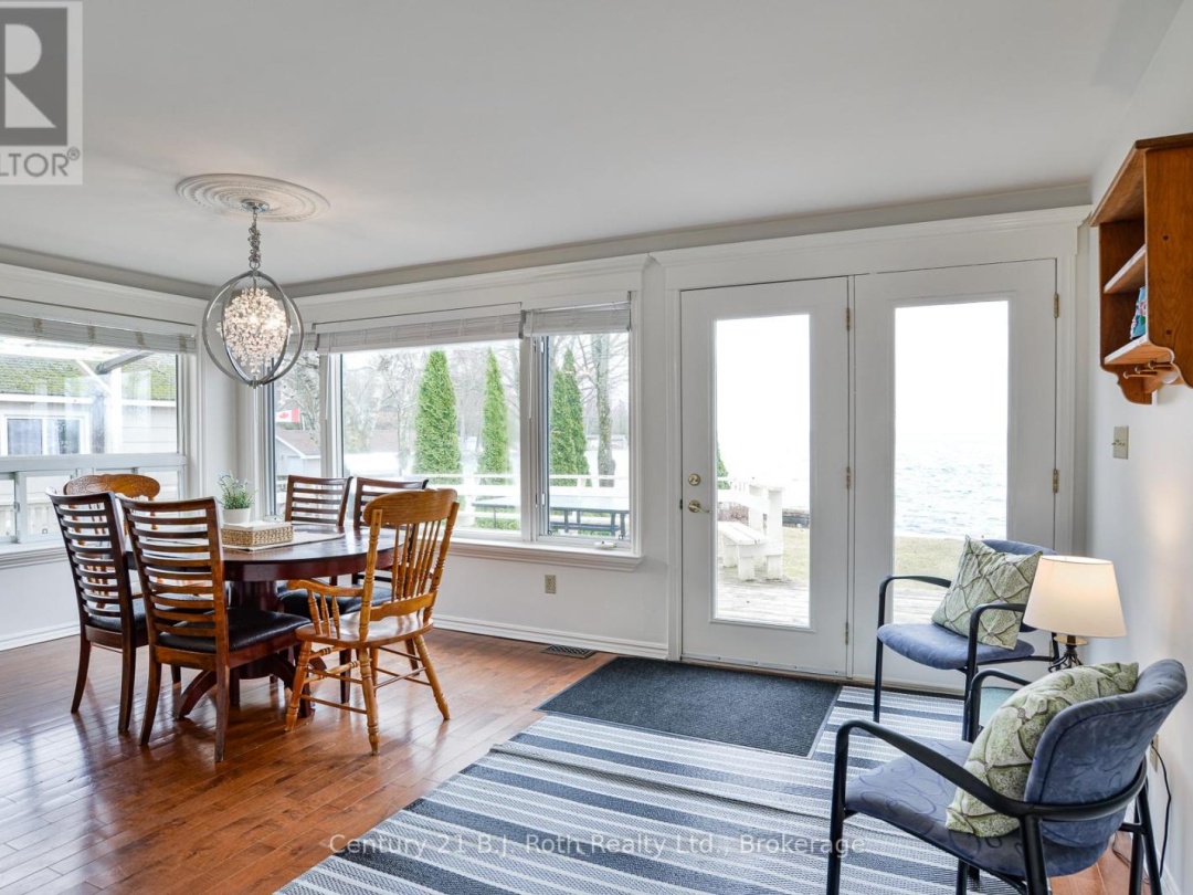 231 VICTORIA CRESCENT, Lake Simcoe