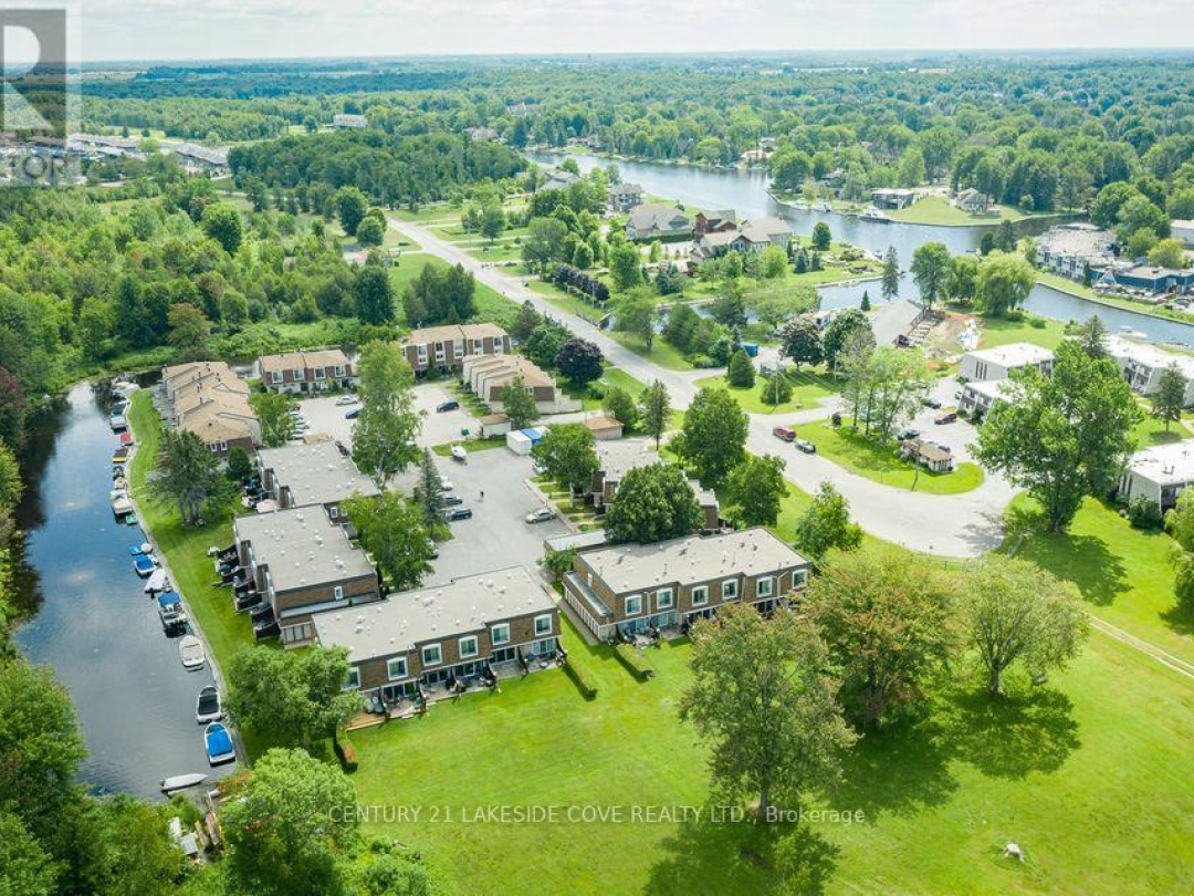 Unit 16 2 Paradise Boulevard W, Lake Simcoe