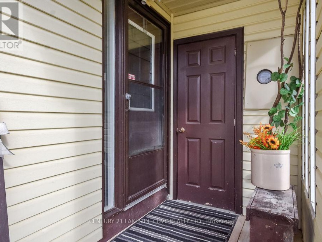 UNIT #7 - 70 LAGUNA PARKWAY, 