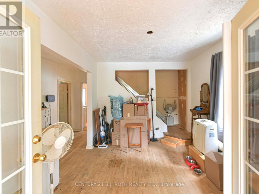 3297 MUSKOKA STREET, 