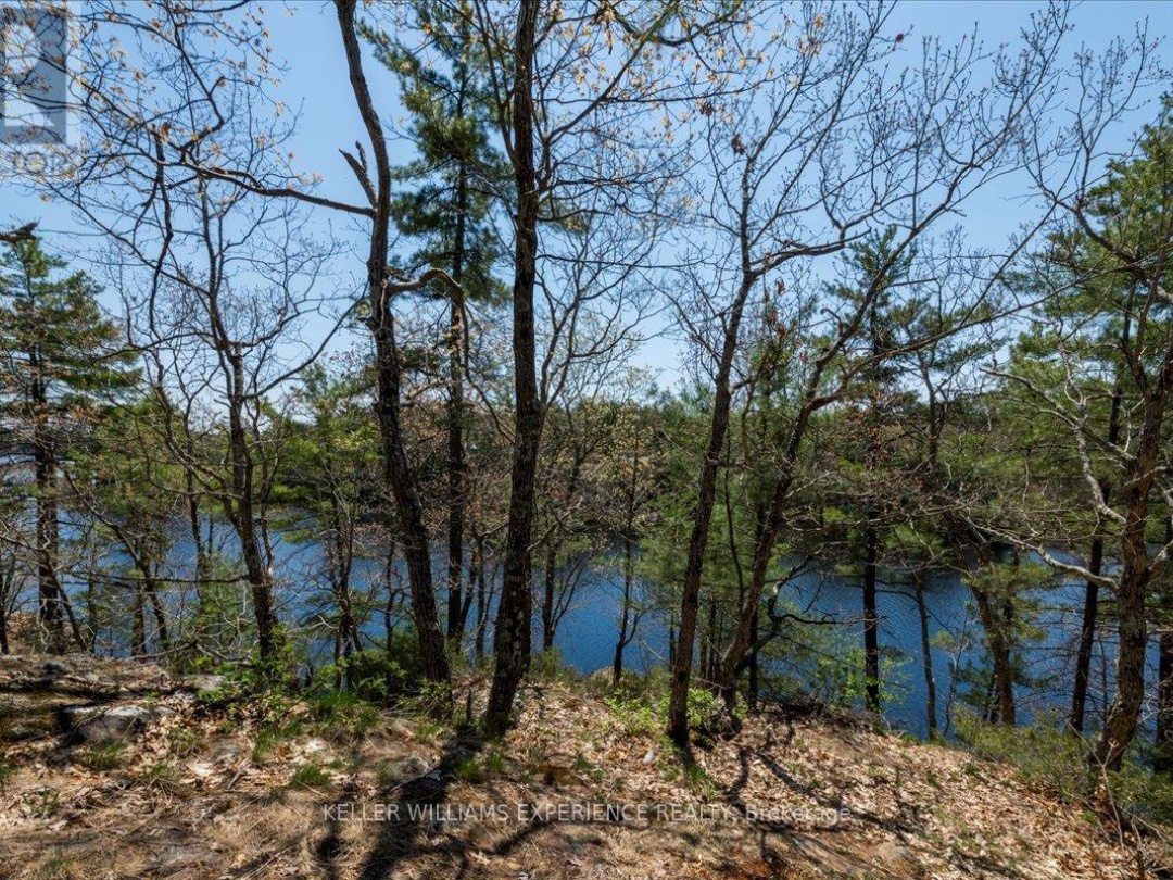 1075 HEINTZMAN GATE, Sparrow Lake