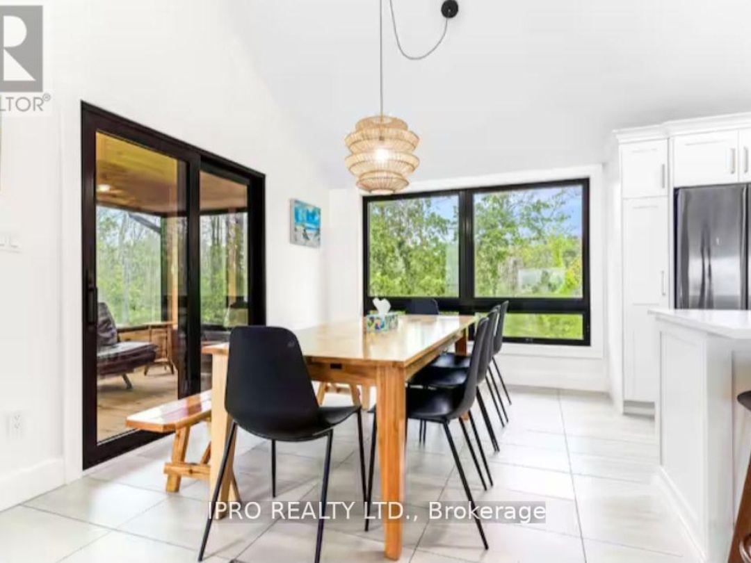 39 LONG POINT ROAD, 