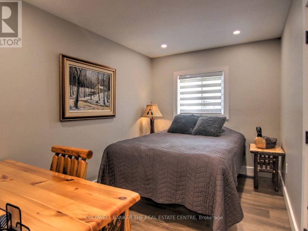 55 PRINCE STREET W, 