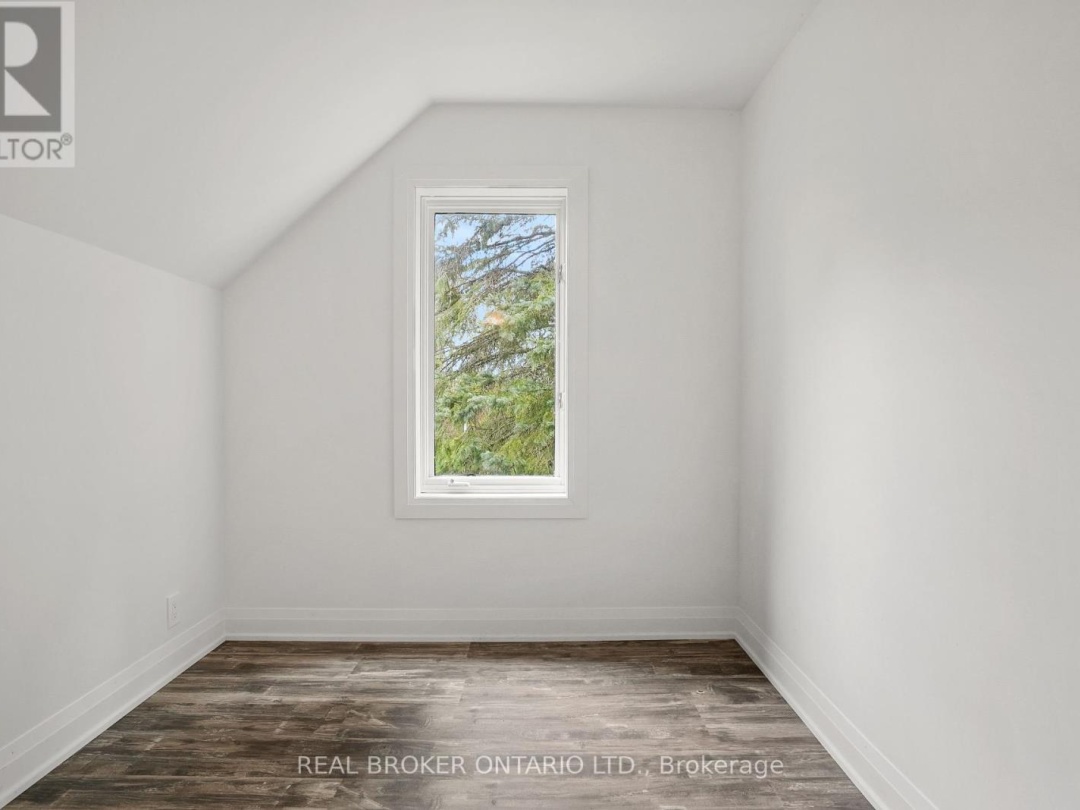 261 Portage Road, Canal Lake