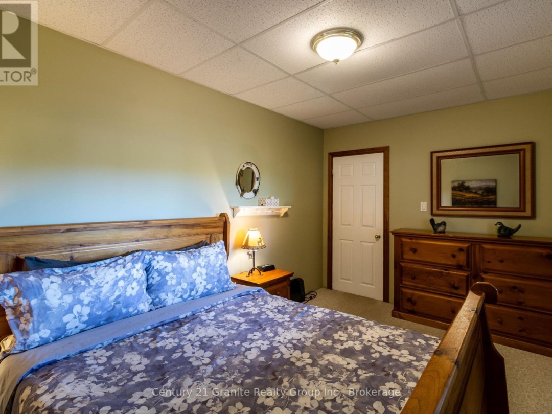1317 Sullivan Drive, Haliburton Lake