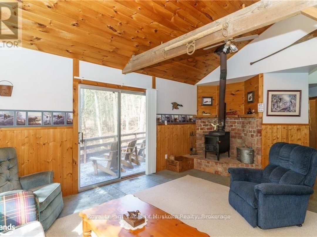32 MAPLE LEAF DRIVE, Lake Vernon