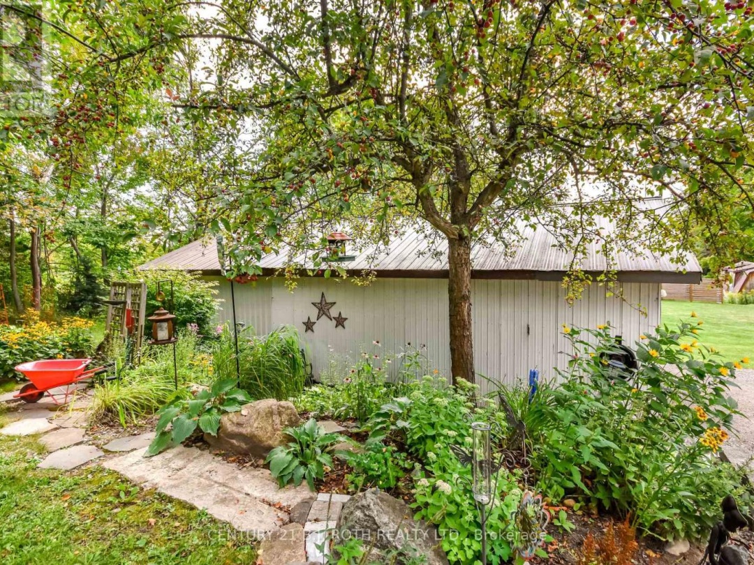 1039 DIVISION ROAD E, 