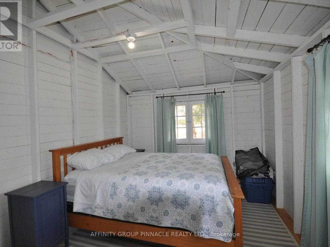 27250 Cedarhurst Beach Road, Lake Simcoe