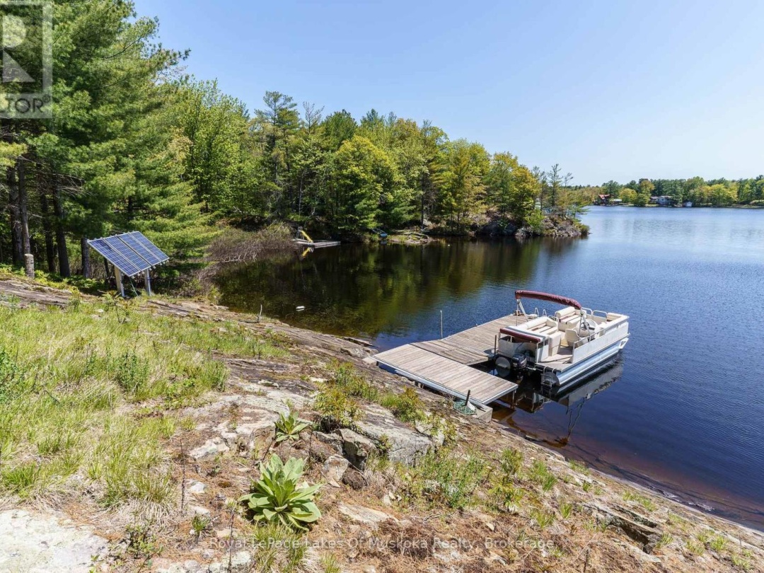 22 Mile Island, Morrison Lake