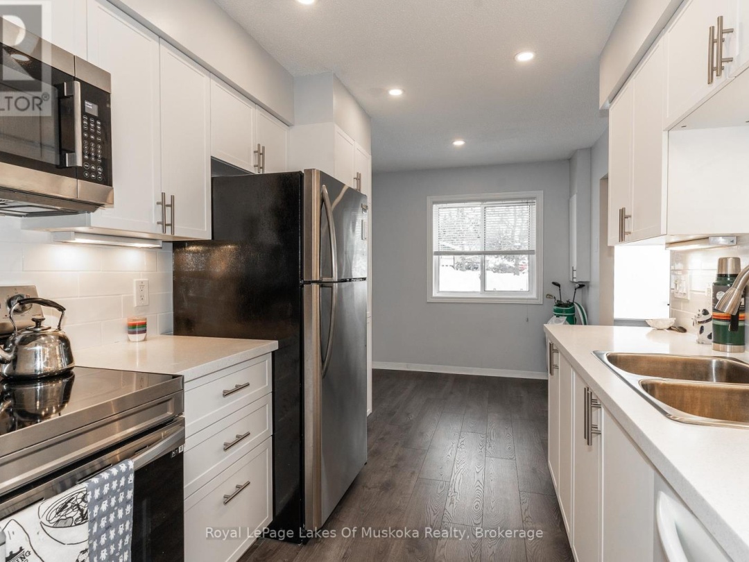 10 - 142 ECCLESTONE DRIVE, Muskoka River
