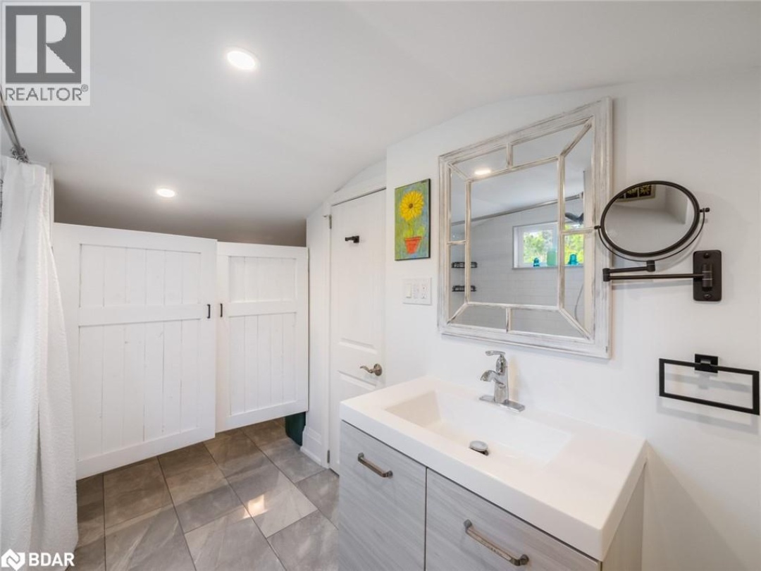 370 HOMEWOOD Avenue, 