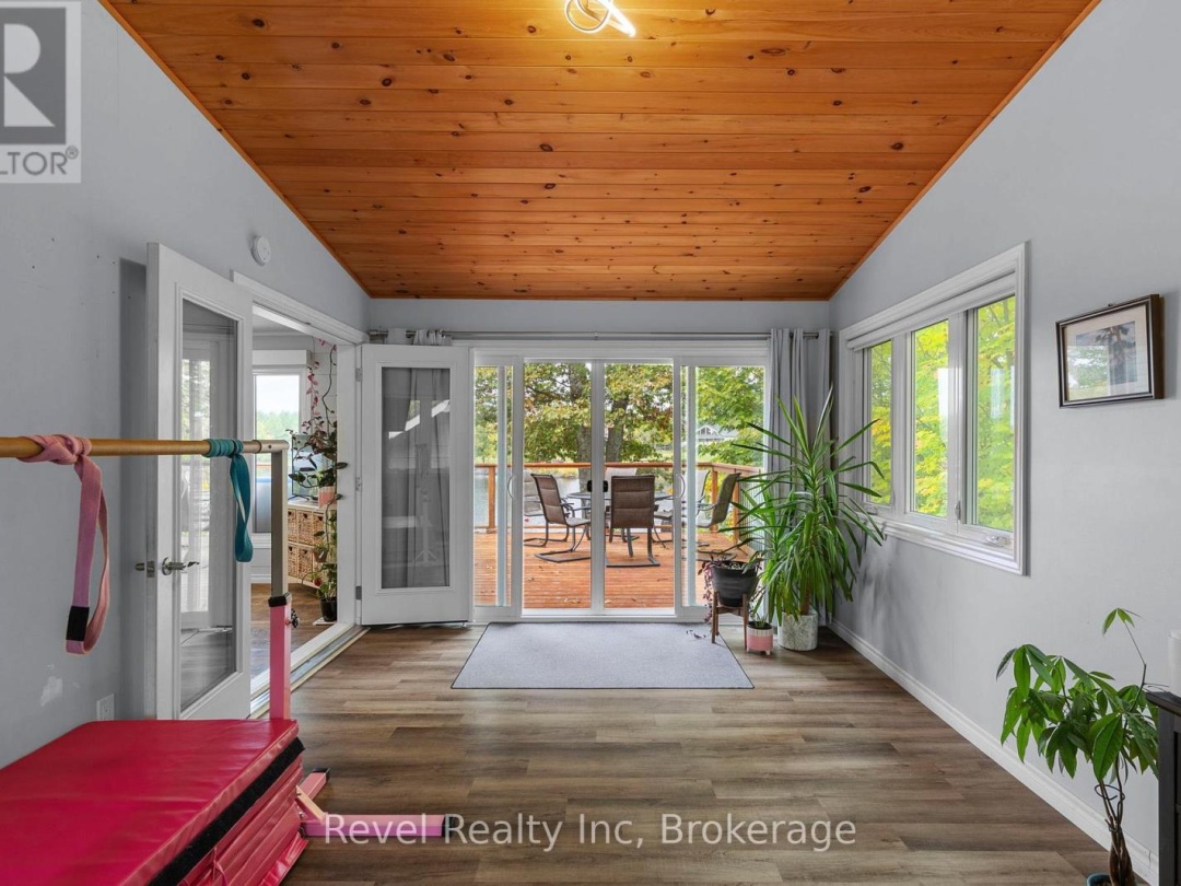 210 BURNETT'S ROAD, Manitouwabing Lake