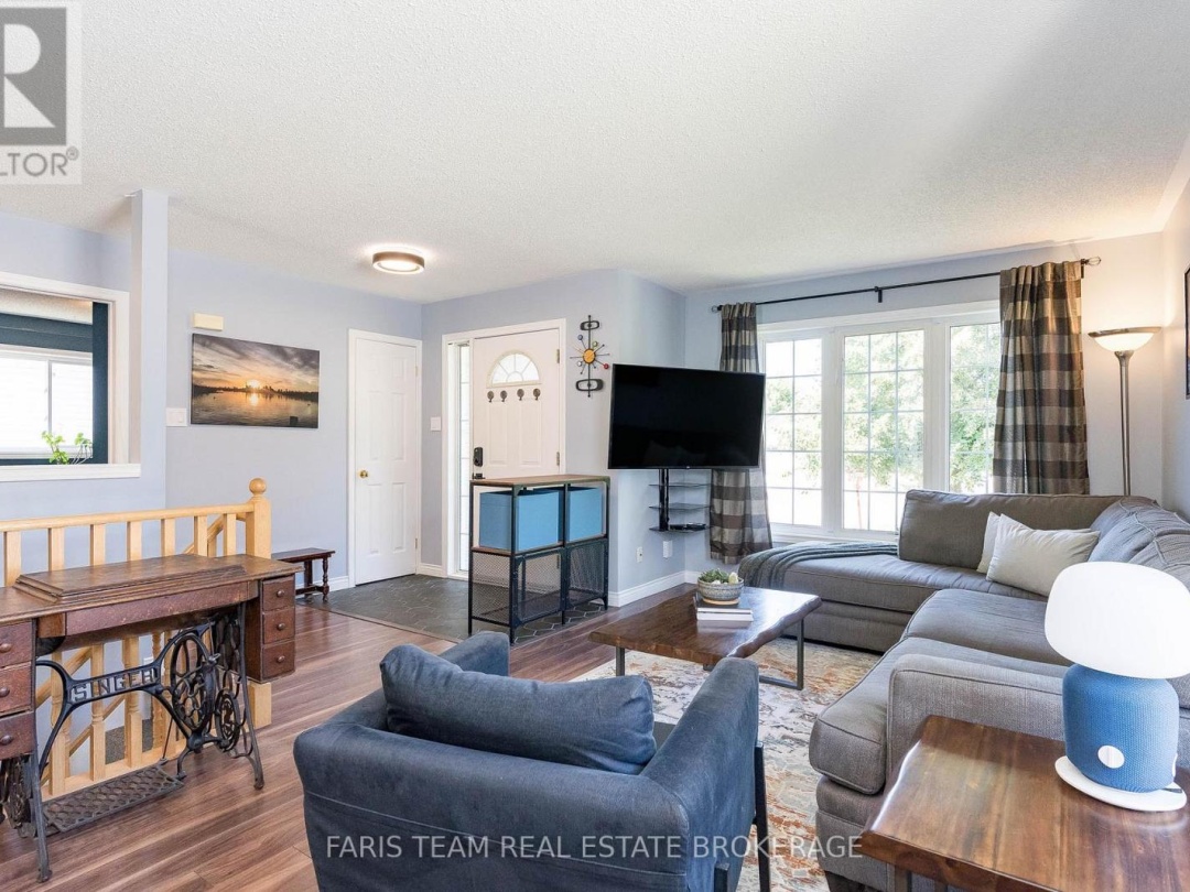 33 GEORGIAS WALK, 