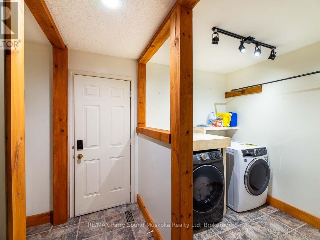 1075 SAWMILL LANE, 