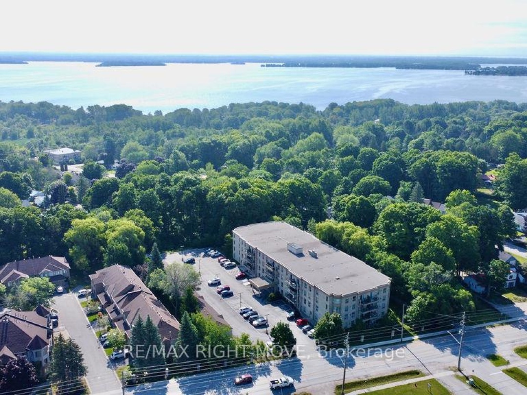 313 - 486 LACLIE STREET, 