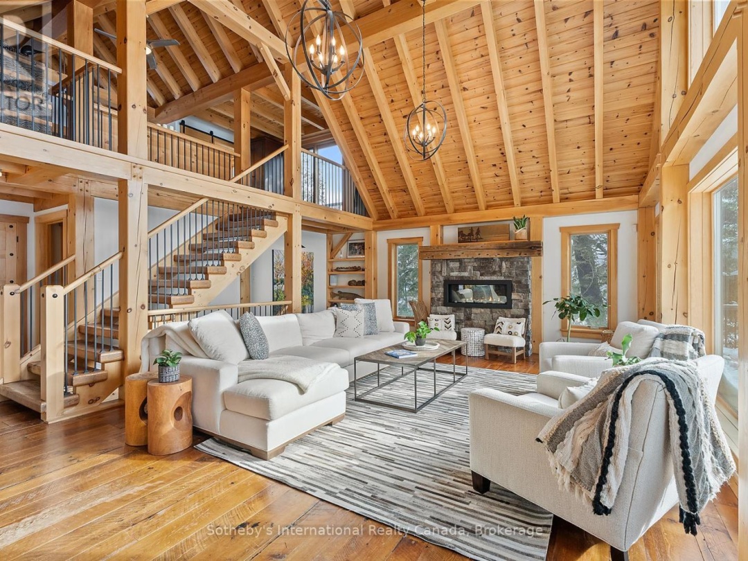 1075 Elmhurst Lane, Kennisis Lake