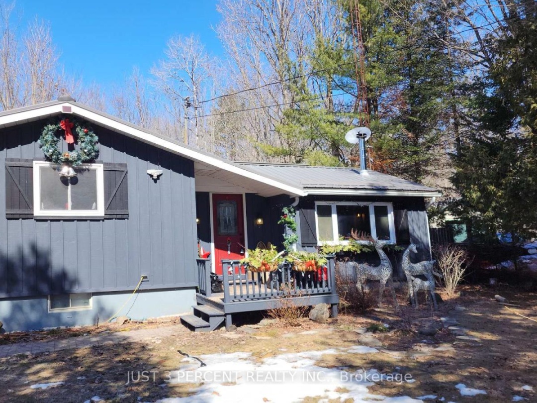 55 Northern Avenue, Little Bald Lake