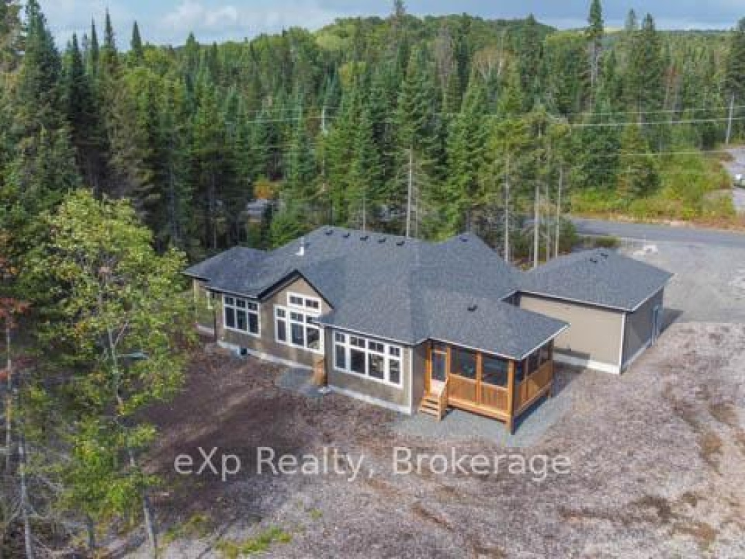 40 - 1052 GREENSVIEW DRIVE, 