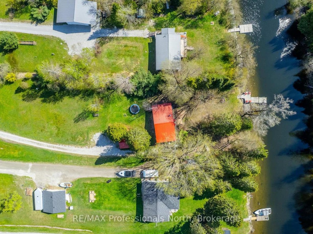 1093 TIFFANY LANE, 