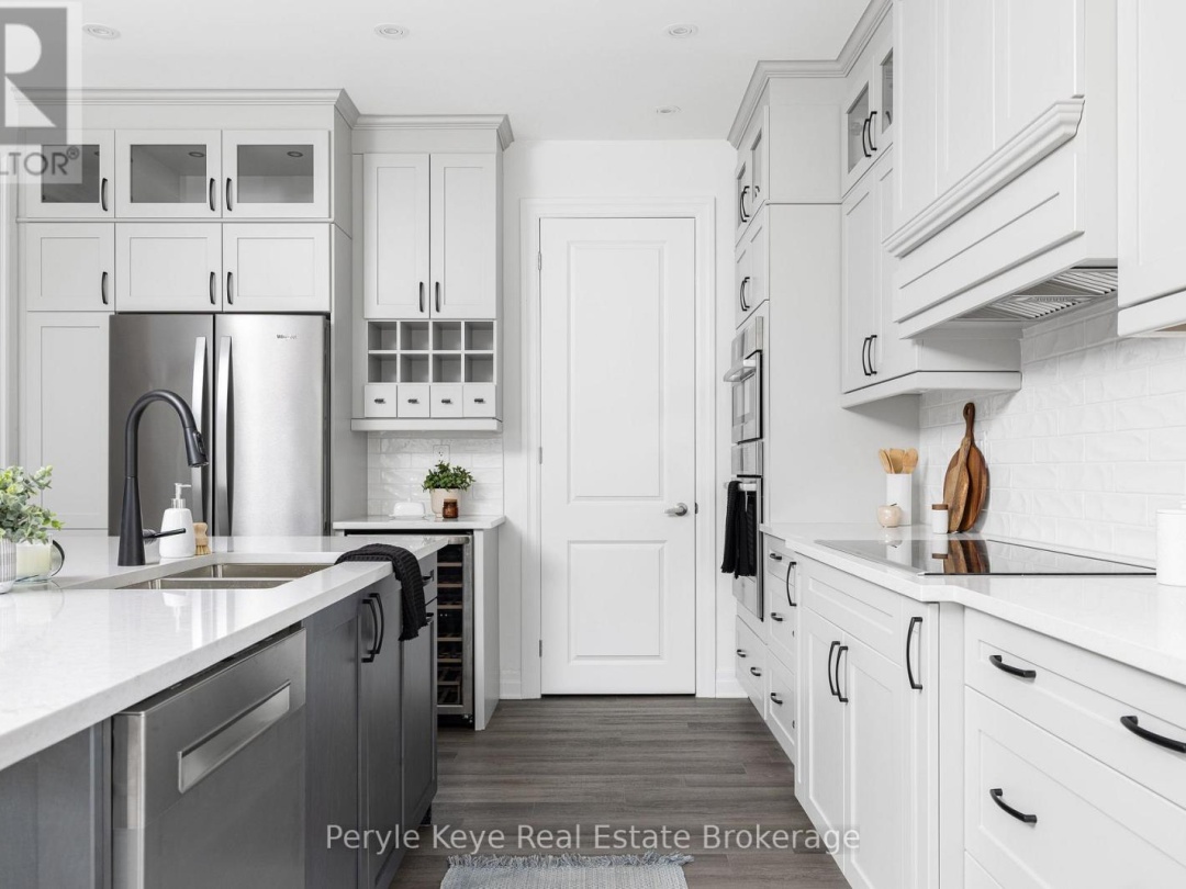 30 DYER CRESCENT, 