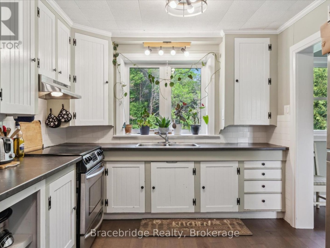 1151 BEATRICE TWN LINE, 