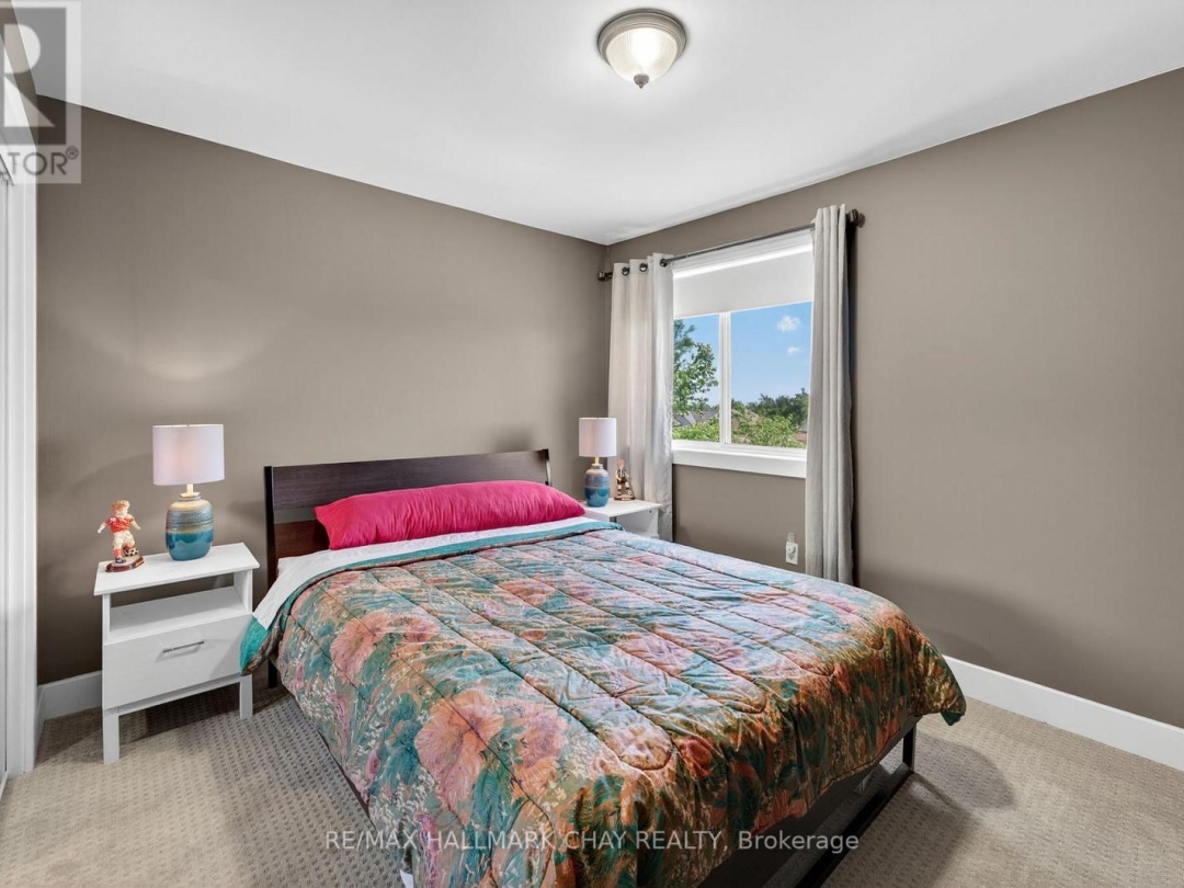 3159 BASS LAKE SIDE ROAD E, 