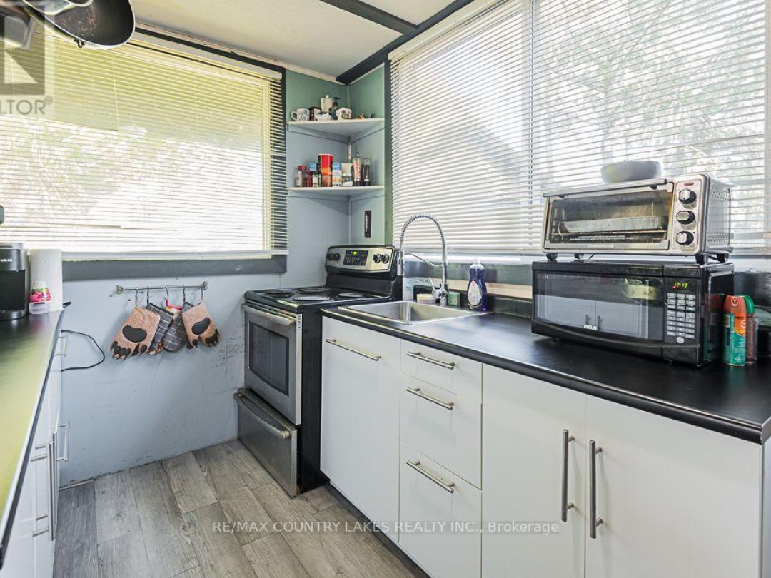 14 Hargrave Road, Mitchell Lake