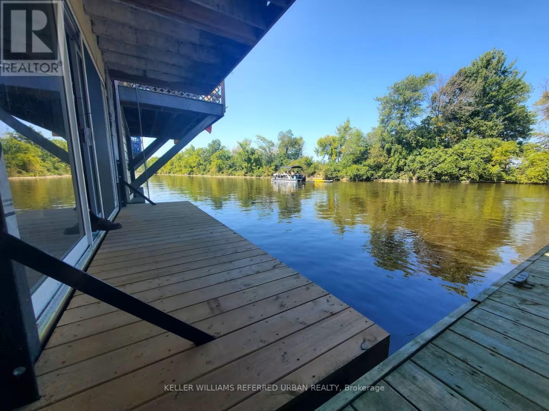 18 HARBOUR PARK CRESCENT S, 