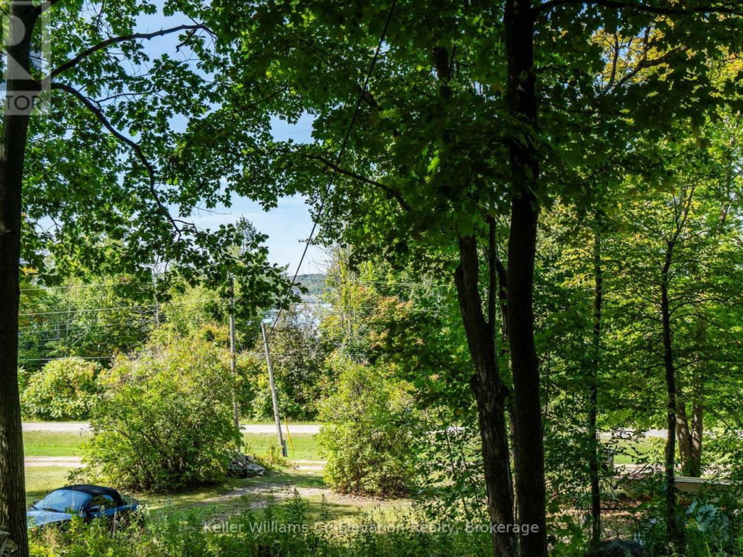 3 CROSSINGVIEW LANE, 
