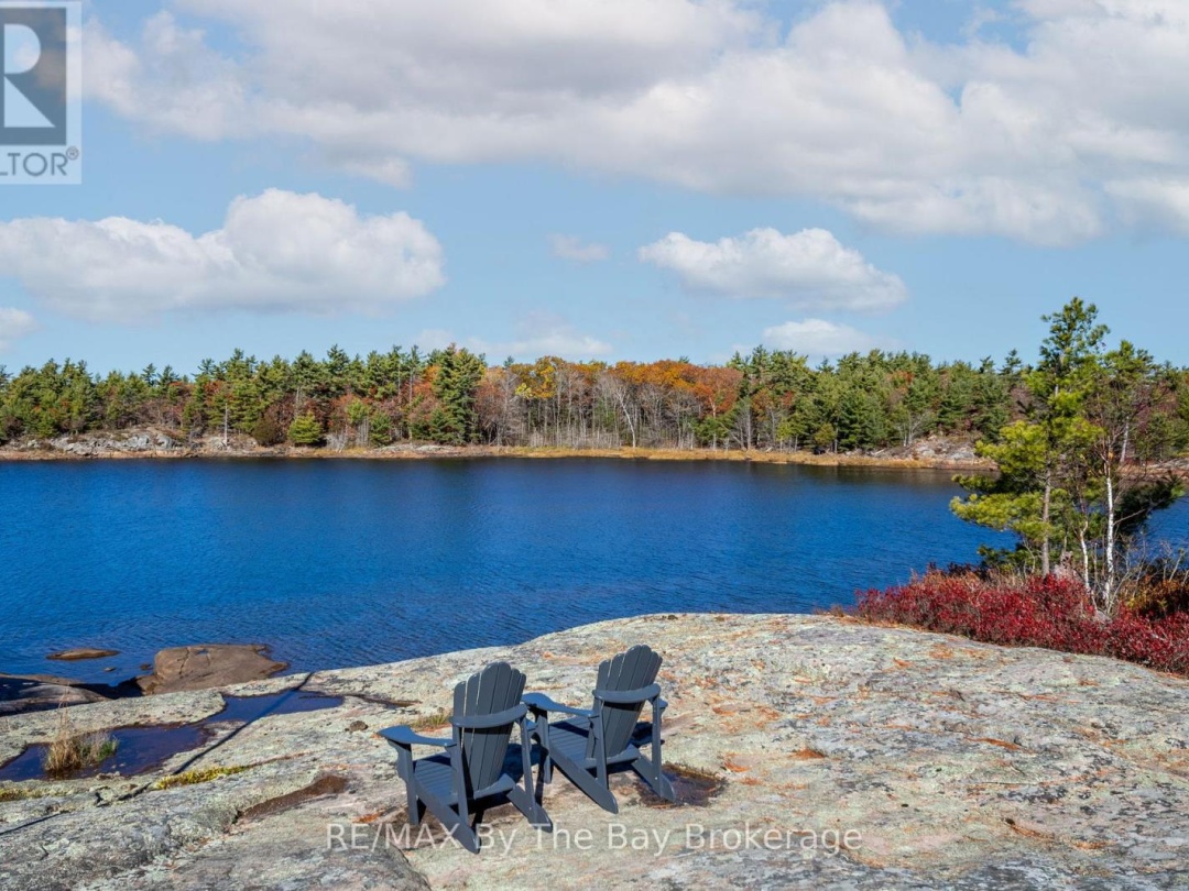 2 ISLAND 2890, Georgian Bay