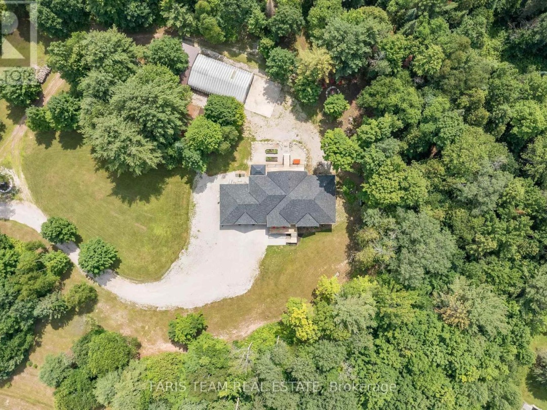 151 Mount Saint Louis Road E, Coldwater Lake
