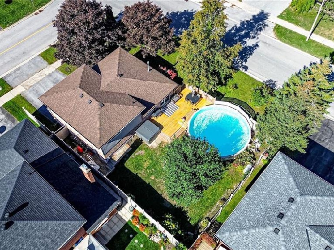 2 CARMICHAEL Court, 