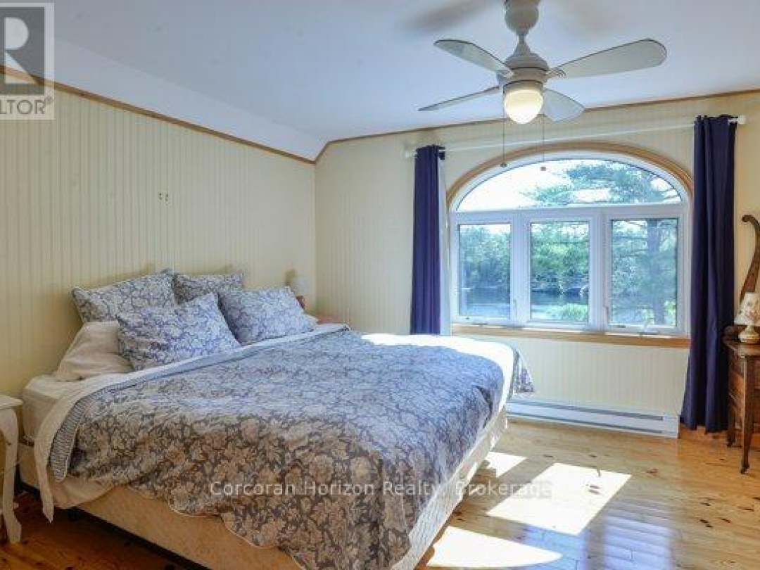 1320 ISLAND 360 ISLAND, 